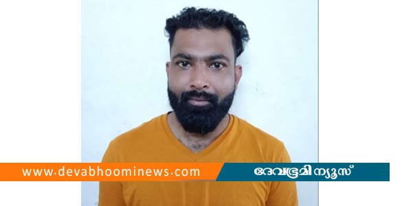 പ്രണയം നടിച്ച് പെൺകുട്ടിയെ പീഡിപ്പിച്ചു: വ്ളോഗർ ജുനൈദ് അറസ്റ്റിൽ