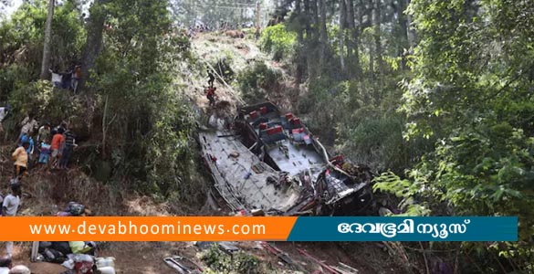 ശ്രീലങ്കയിൽ തീർഥാടകരുമായി പോയ ബസ് മറിഞ്ഞു; 22 പേർക്ക് ദാരുണാന്ത്യം