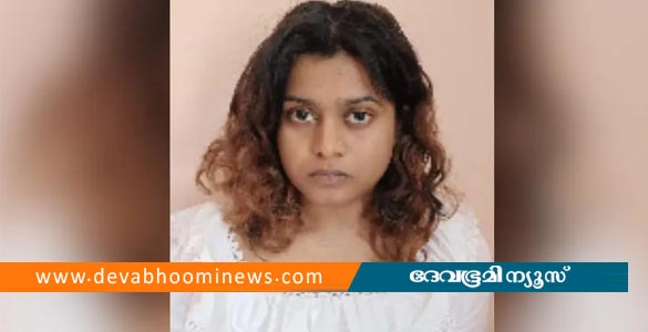 വിദേശത്ത് ജോലി വാഗ്ദാനം ചെയ്ത് പണം തട്ടി; കോഴിക്കോട് യുവതി പിടിയിൽ