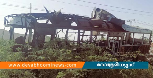 ബലൂചിസ്ഥാനിൽ സ്‌കൂൾ ബസിന് നേരെ ബോംബ് ആക്രമണം; കുട്ടികളടക്കം അഞ്ച് മരണം