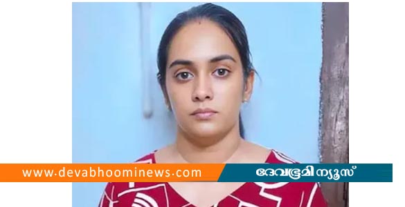 വീട്ടിൽ നിന്ന് പതിനാലരപ്പവൻ മോഷ്ടിച്ച കേസിൽ മരുമകൾ അറസ്റ്റിൽ