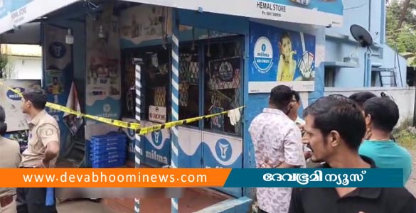 പാലക്കാട് മധ്യവയസ്‌കൻ കടമുറിക്ക് മുന്നിൽ മരിച്ച നിലയില്‍