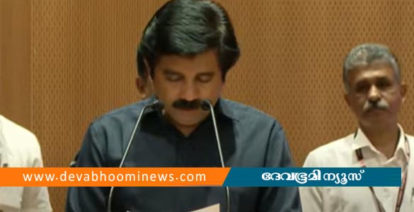 നിലമ്പൂർ എംഎൽഎയായി സത്യപ്രതിജ്ഞ ചെയ്ത് ആര്യാടൻ‌ ഷൗക്കത്ത്