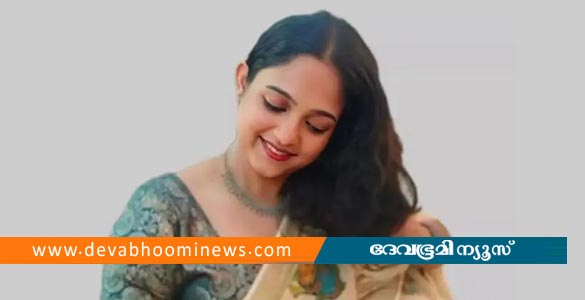 ട്രെയിൻ ഇറങ്ങിയ എഞ്ചിനീയറിംഗ് വിദ്യാർഥിനി മറ്റൊരു ട്രെയിൻ തട്ടി മരിച്ചു