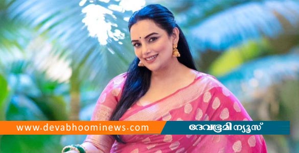 'അമ്മ'യെ നയിക്കാൻ വനിതകൾ; ശ്വേത മേനോൻ പ്രസിഡന്റ്, കുക്കു പരമേശ്വരൻ ജനറൽ സെക്രട്ടറി