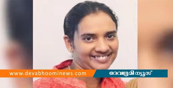 പലിശക്കാരുടെ ഭീഷണി; പറവൂരിൽ വീട്ടമ്മ പുഴയിൽ ചാടി ജീവനൊടുക്കി