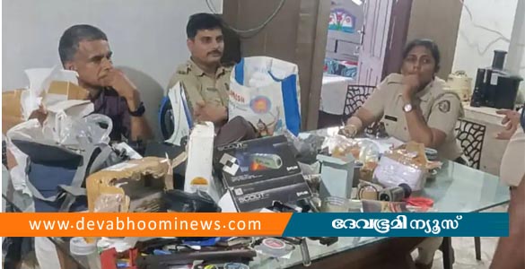മലപ്പുറത്ത് വന്‍ ആയുധവേട്ട; വീട്ടില്‍ നിന്ന് കണ്ടെത്തിയത് 20 എയര്‍ ഗണ്ണുകളും മൂന്ന് റൈഫിളുകളും