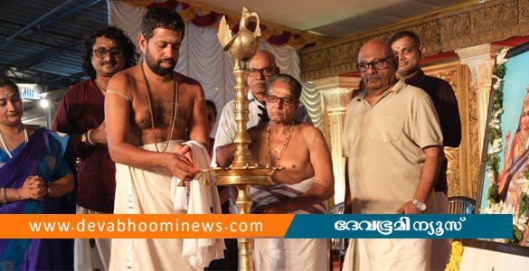 ആവണംകോട് സരസ്വതി ക്ഷേത്രത്തിൽ നൃത്തസംഗീതോത്സവത്തിന് തിരി തെളിഞ്ഞു