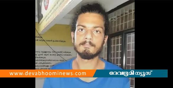 തൃശ്ശൂരിൽ കൂടെ താമസിച്ചിരുന്ന യുവതിയെ കുത്തി പരിക്കേൽപ്പിച്ച പ്രതി കീഴടങ്ങി