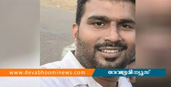 പ്രണയം നടിച്ച് വീട്ടമ്മയിൽ നിന്ന് 10 പവൻ സ്വർണം തട്ടിയെടുത്തു; യൂത്ത് കോൺഗ്രസ് നേതാവ് അറസ്റ്റിൽ
