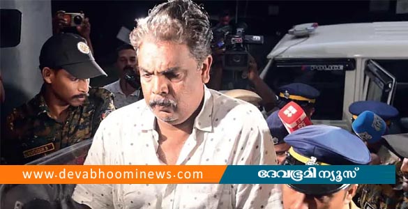 കാവൽക്കാരനിൽ നിന്നും കോടീശ്വരനിലേക്ക്: മുരാരി ബാബുവിൻ്റെ വളർച്ചയിൽ ദുരൂഹതകൾ ഏറെ