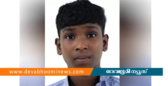 കളിക്കുന്നതിനിടെ പന്ത് ആറ്റില്‍ വീണു; എടുക്കാനിറങ്ങിയ 15കാരന്‍ മുങ്ങിമരിച്ചു
