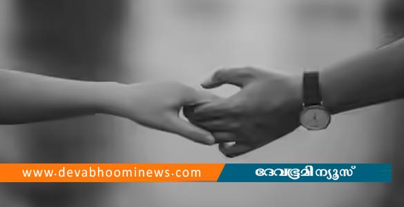 വാട്സ്ആപ്പിലൂടെ പരിചയം; മാളിലെത്തിയ യുവാവിന്‍റെ സ്‌കൂട്ടറുമായി കാമുകി മുങ്ങി