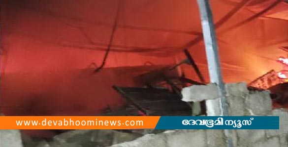 വെഞ്ഞാറമൂട്ടിൽ സൂപ്പർ മാർക്കറ്റിന്‍റെ ഗോഡൗണിൽ തീപിടുത്തം; ആളപായമില്ല