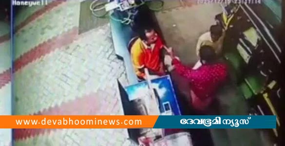 കുപ്പിയിൽ പെട്രോൾ നൽകിയില്ല; പാലക്കാട് പമ്പിന് തീയിടാൻ ശ്രമിച്ച രണ്ടു പേർ അറസ്റ്റിൽ