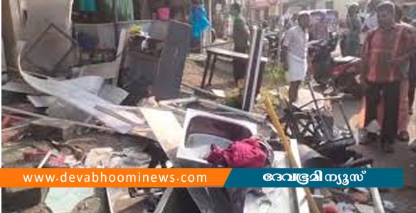 നെടുമങ്ങാട് ഗ്യാസ് സിലിണ്ടർ പൊട്ടിത്തെറിച്ച് ചികിത്സയിലായിരുന്ന രണ്ടാമത്തെ ജീവനക്കാരിയും മരിച്ചു