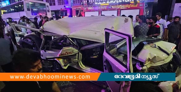 അടൂരില്&zwj; കെഎസ്ആര്&zwj;ടിസി ബസ് പൊലീസ് ജീപ്പിലിടിച്ച് അപകടം; എഎസ്&zwnj;ഐയുടെ കൈക്ക് പരിക്ക്