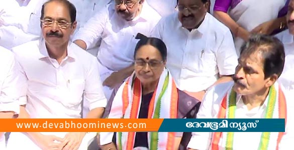 മുന്&zwj; കൊട്ടാരക്കര എംഎല്&zwj;എ ഐഷാ പോറ്റി കോണ്&zwj;ഗ്രസില്&zwj;