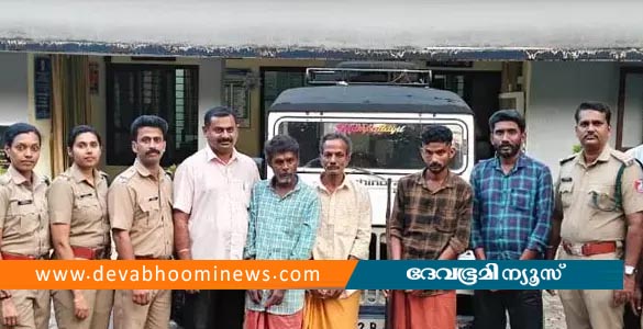 പത്തനംതിട്ടയിൽ നായാട്ട് സംഘം പിടിയിൽ; തോക്കും കത്തികളും പിടിച്ചെടുത്തു