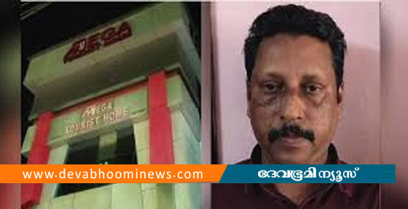 ലോഡ്ജിൽ അനാശാസ്യം, ഉടമ അറസ്റ്റിൽ; കസ്റ്റമേഴ്സിനെ എത്തിച്ച എട്ട് പേരെയും പൊലീസ് പിടികൂടി