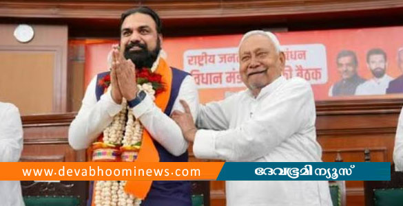 ബിഹാറിൽ മുഖ്യമന്ത്രിയായി സാമ്രാട്ട് ചൗധരി സത്യപ്രതിജ്ഞ ചെയ്തു