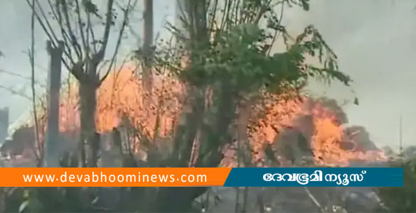 മുണ്ടത്തിക്കോട് സ്&zwnj;ഫോടനത്തില്&zwj; ജുഡീഷ്യല്&zwj; അന്വേഷണം; മരിച്ചവരുടെ കുടുംബത്തിന് 14 ലക്ഷം രൂപ ധനസഹായം