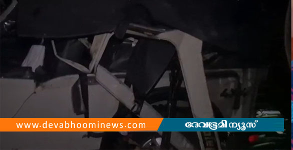 ഉടുമ്പന്&zwj;ചോലയില്&zwj; നിയന്ത്രണം വിട്ട ജീപ്പ് മറിഞ്ഞു; ഒരാള്&zwj;ക്ക് ദാരുണാന്ത്യം