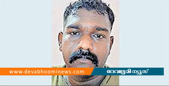 നഗ്നചിത്രങ്ങള്&zwj; പ്രചരിപ്പിക്കുമെന്ന് ഭീഷണിപ്പെടുത്തി ആഭരണം തട്ടാന്&zwj; ശ്രമം; പൊലീസുകാരന്&zwj; പിടിയില്&zwj;