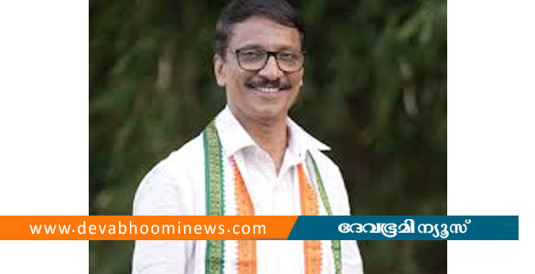 കെ സിയെ വെറുക്കപ്പെട്ടവനാക്കി, ഒറ്റപ്പെടുത്തി ആക്രമിച്ചു; ആഞ്ഞടിച്ച് പഴകുളം മധു