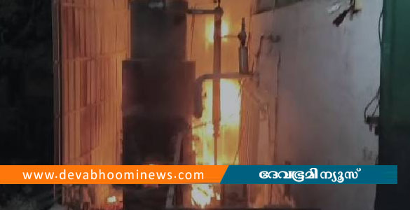 പത്തനംതിട്ടയില്&zwj; റബ്ബര്&zwj; ഫാക്ടറിയില്&zwj; തീപിടിത്തം; ആളപായമില്ല