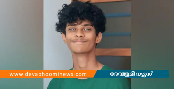 കൊല്ലത്ത് റീല്&zwj;സ് ചിത്രീകരിക്കുന്നതിനിടെ ബൈക്കുകള്&zwj; കൂട്ടിയിടിച്ച് നഴ്സിംഗ് വിദ്യാർത്ഥി മരിച്ചു