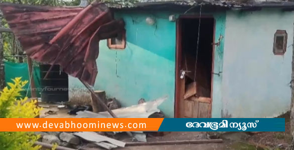 ചിന്നക്കനാലിൽ കാട്ടാനയാക്രമണം: വീട് ഭാഗികമായി തകർത്തു