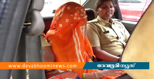 കോടതി വിധി അനുകൂലമാകാൻ ജഡ്ജിയുടെ കസേരയിൽ കടുക് വിതറി; 65-കാരി അറസ്റ്റിൽ