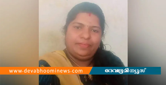 ആശുപത്രിയിൽ നിന്ന് ഡിസ്ചാർജ് വാങ്ങി വീട്ടിലെത്തി; പെട്രോളൊഴിച്ച് തീകൊളുത്തി യുവതി മരിച്ചു