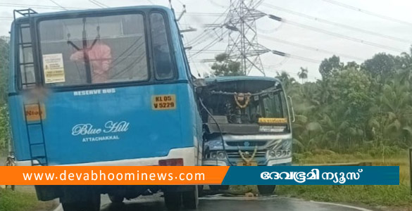 &zwnj;കോന്നിയില്&zwj; സ്വകാര്യ ബസുകള്&zwj; കൂട്ടിയിടിച്ച് അപകടം; വിദ്യാർഥികളുൾപ്പെടെ നിരവധി പേര്&zwj;ക്ക് പരിക്ക്