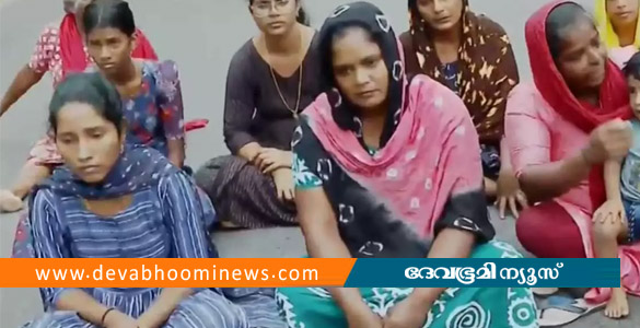 കാണാതായിട്ട് എട്ട് ദിവസം; കോസ്റ്റൽ സ്റ്റേഷന് മുന്നിൽ പ്രതിഷേധവുമായി ഷിജിന്&zwj;റെ കുടുംബം