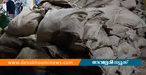 ചവറയിൽ 163 ചാക്ക് നിരോധിത പുകയില ഉത്പന്നം പിടികൂടി