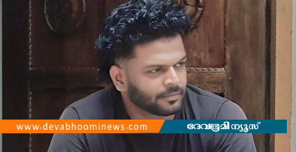 പിറവത്ത് സുഹൃത്ത് പെട്രോൾ ഒഴിച്ച് തീകൊളുത്തിയ യുവാവ് മരിച്ചു