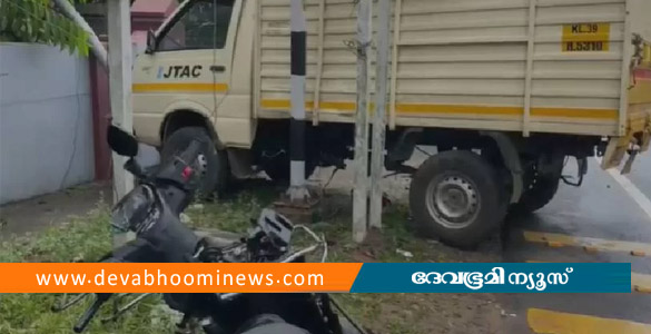 തിരുവല്ലയിൽ സ്കൂട്ടറും പിക്കപ്പ് വാനും കൂട്ടിയിടിച്ച് അപകടം; യുവാവ് മരിച്ചു
