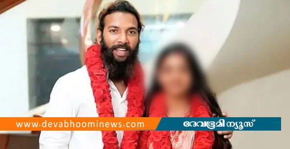 കുംഭമേള വൈറൽ താരത്തിന് ആശ്വാസം; ജനന തീയതി തിരുത്തിയത് മധ്യപ്രദേശ് ഹൈക്കോടതി റദ്ദാക്കി