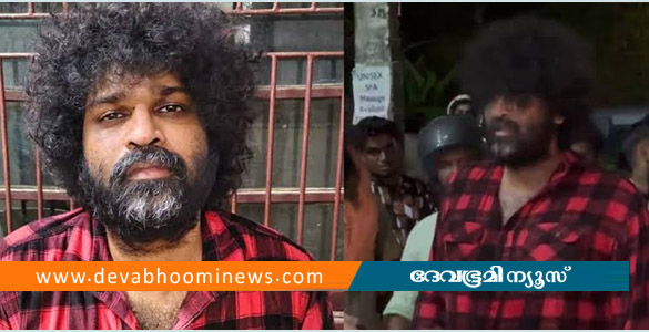 മദ്യപിച്ച് വാഹനമോടിച്ച് അപകടം ഉണ്ടാക്കി; യൂട്യൂബർ അശ്വന്ത് കോക്ക് ഹാജരാക്കിയത് കാലാവധി കഴിഞ്ഞ ലൈസൻസ്