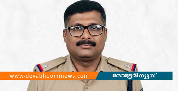 പോലീസുദ്യോഗസ്ഥന്&zwj; ജോലിക്കിടെ കുഴഞ്ഞുവീണ് മരിച്ചു